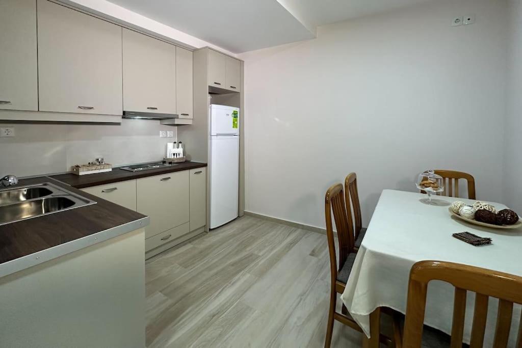 House33 Apartment Калампака Екстериор снимка